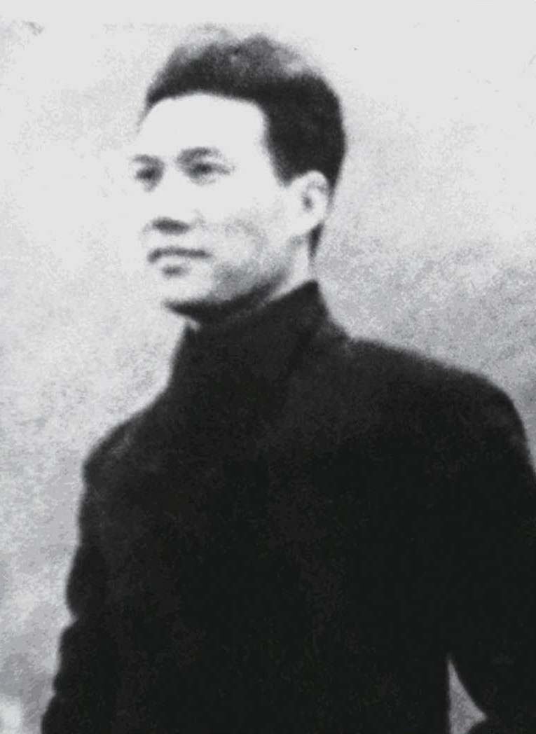张文彬 (1911年—1944年)原名张纯清，湖北平江人，曾为毛泽东秘书，参加过 “双十二事变”谈判。1937年5月来兰州筹建红军联络处(兰州 “八办” 的前身)。
